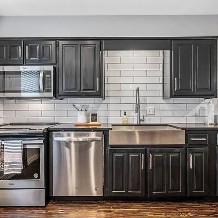 Luxe Condo In City Center Waco Extérieur photo
