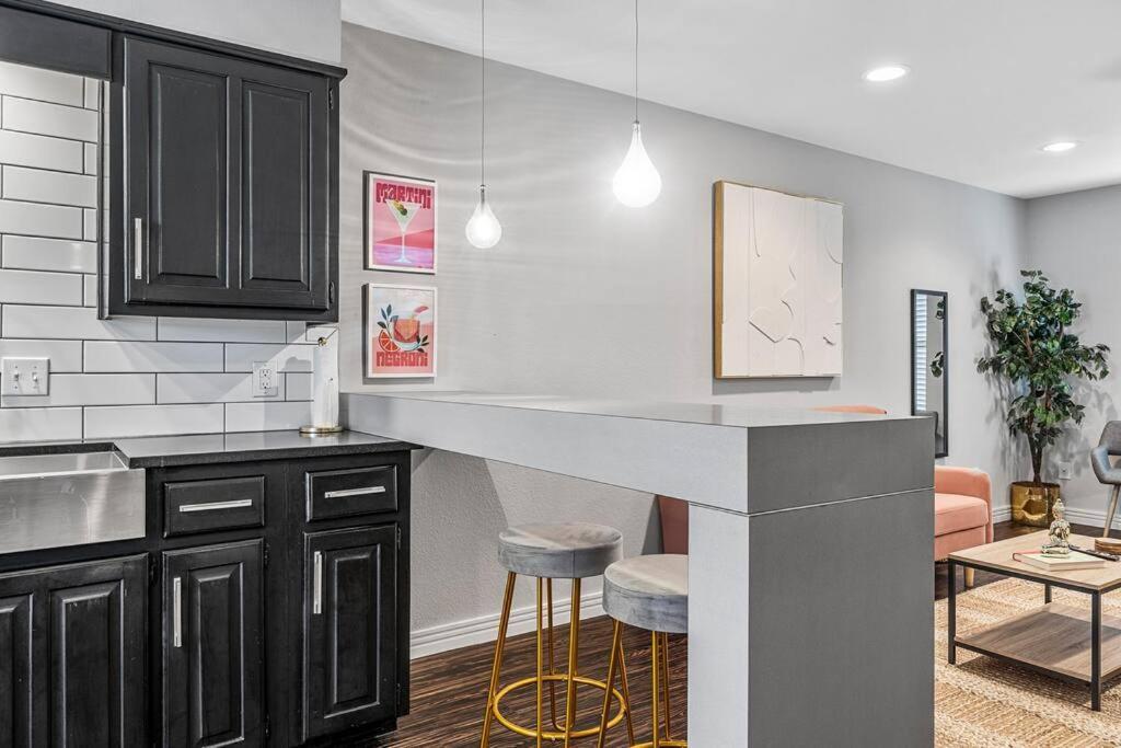 Luxe Condo In City Center Waco Extérieur photo